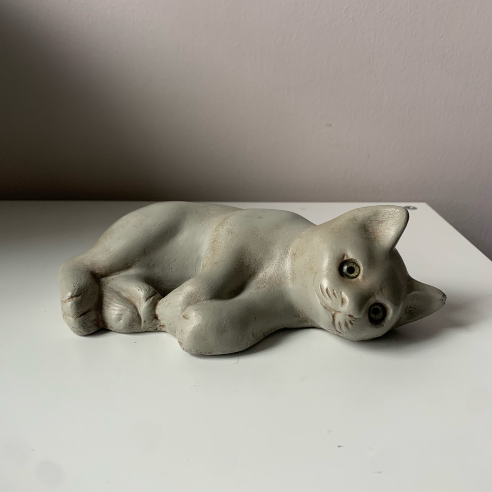 Vintage 8” Long Cat Kitten Concrete Stone Statue Glass Eyes 1970s